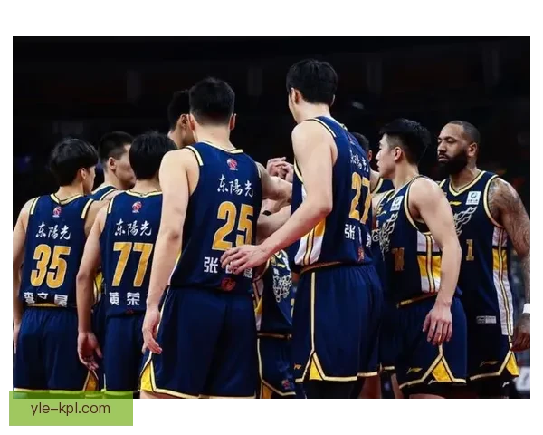 洛夫顿三双上海淘汰广东进四强