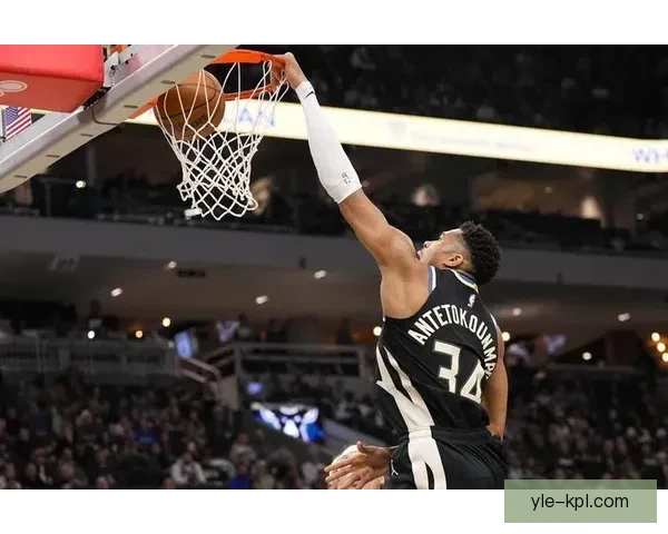 字母哥暗示或将离开雄鹿成焦点